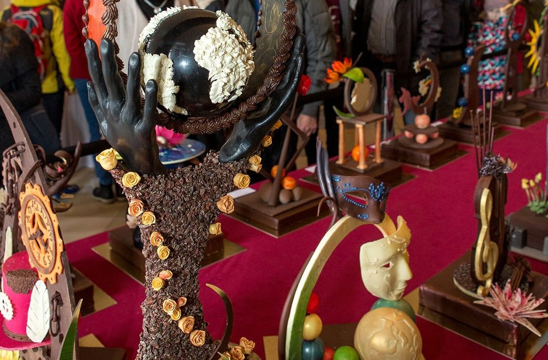 Auch 2023 verheißt das Programm des "Le Championnat du Chocolat à Coblence" am 1. und 2. April im Kurfürstlichen Schloss zu Koblenz sowohl Gaumenschmaus als auch Augenschmaus! So hat man Schokolade selten erlebt.