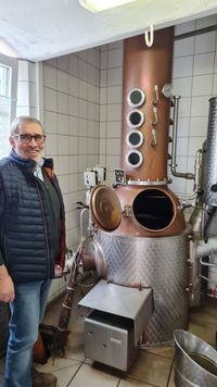 Werner Küstner in seinem Reich in Schweinschied