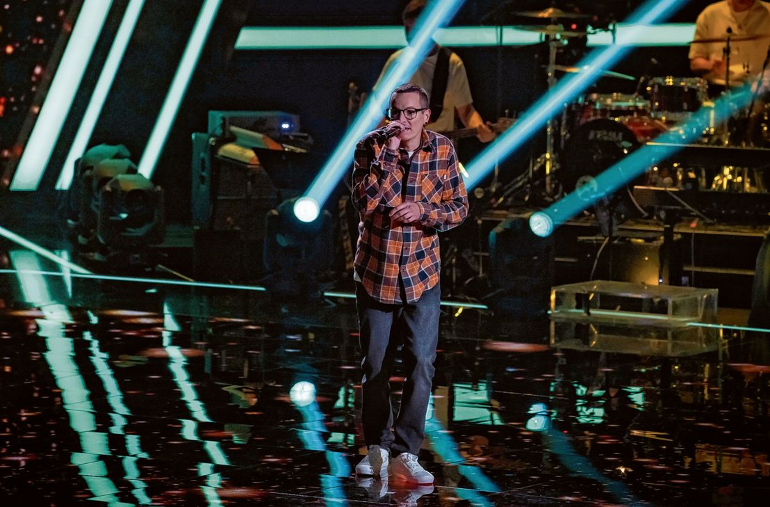 Kevin Manthei singt bei seinem Auftritt bei "The Voice of Germany" den Song "Sophia Loren" von Roy Bianco & Die Abbrunzati Boys.