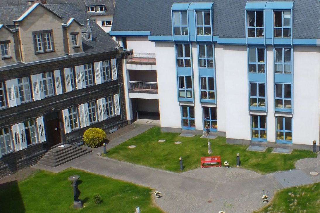 Der Pfarrgarten neben dem Altenzentrum St. Johannes kann beispielsweise für ein Gartenkonzert genutzt werden. Foto: privat