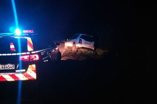 Zu einem Verkehrsunfall kam es am Sonntagmorgen gegen 3.30 Uhr auf der K 27 zwischen Pluwig und Waldrach. Foto: Agentur Siko