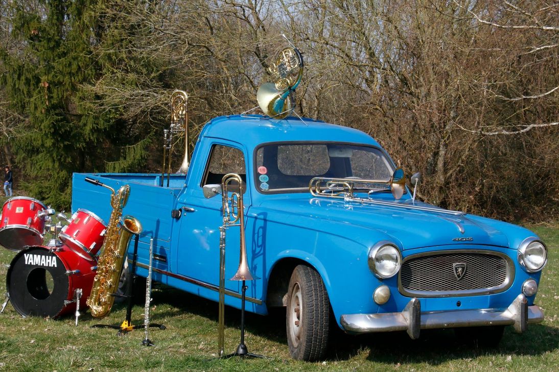 Konzert und Oldtimertreffen im Autokinoformat: Am Sonntag, 28. Juni, findet in Spabrücken ein Autokino-Konzert des Soonwaldorchesters statt.