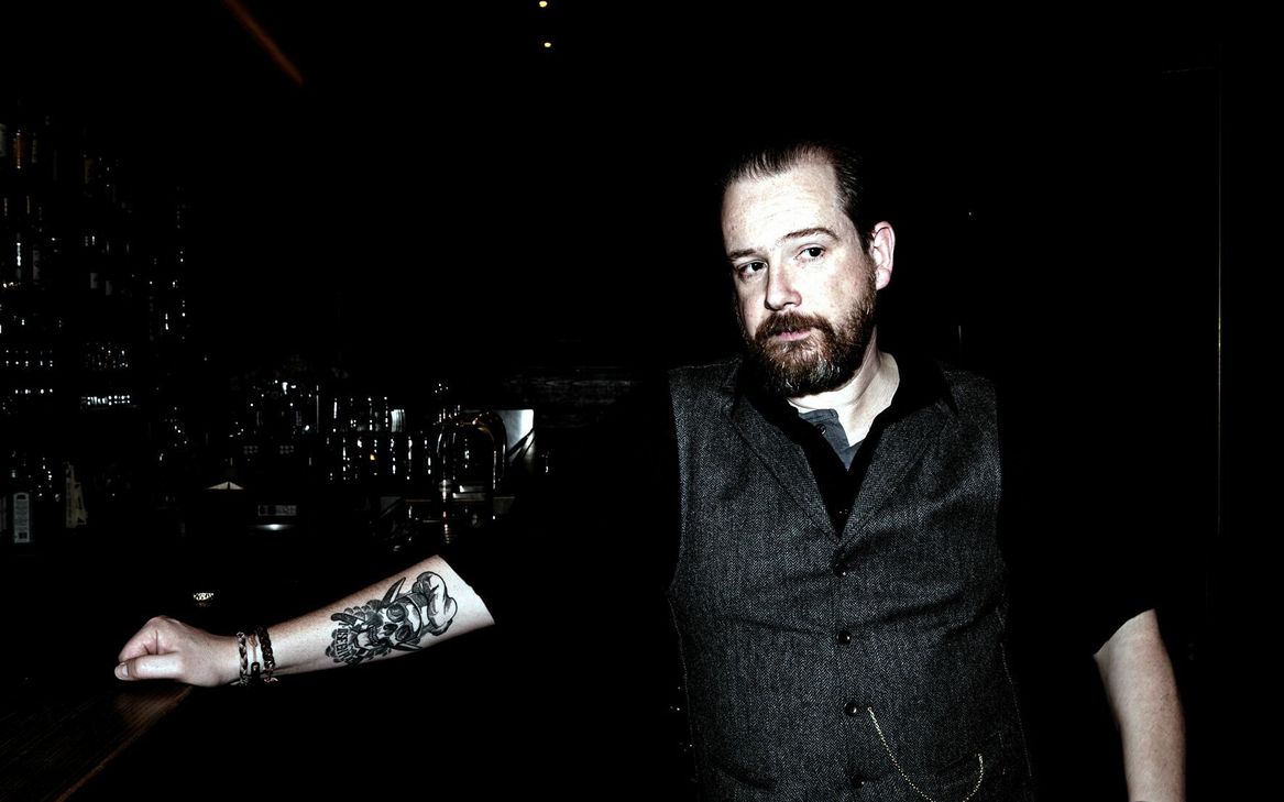 Zum Abschluss dann ist der Ex-Tatort-Kommissar Gregor Weber am 23. November im Einruhrer Heilsteinhaus zu erleben.