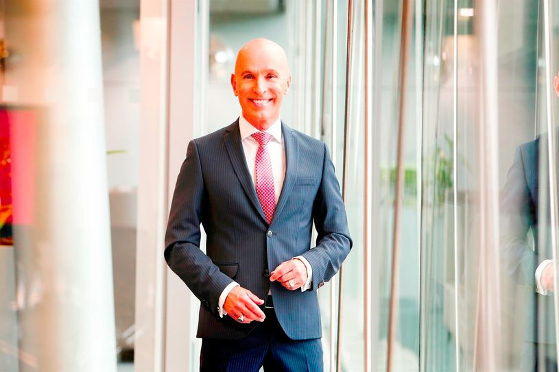 Am 6. Mai wird nicht nur König Charles III. offiziell zum König gekrönt. Auch »seine Königin«, die Queen Consort Camilla wird mit Krone von Queen Mary gekrönt –  von König Charles III.   Fotoarchiv:   Wikipedia