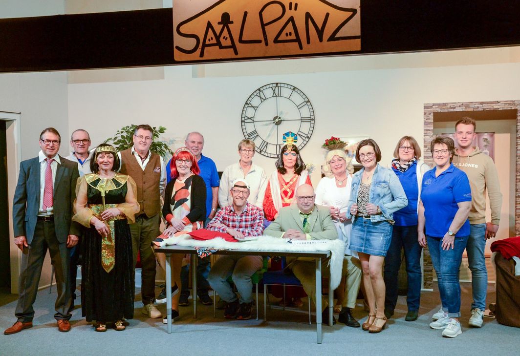 Die Saalpänz aus Bickenbach feierten ihr Comeback auf der Theaterbühne mit dem Stück “Casanovas Comeback”.