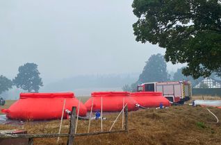 Im Hohen Venn wird weiter gegen das Feuer gekämpft. Auch im Hürtgenwald werden Glutnester aufgespürt.