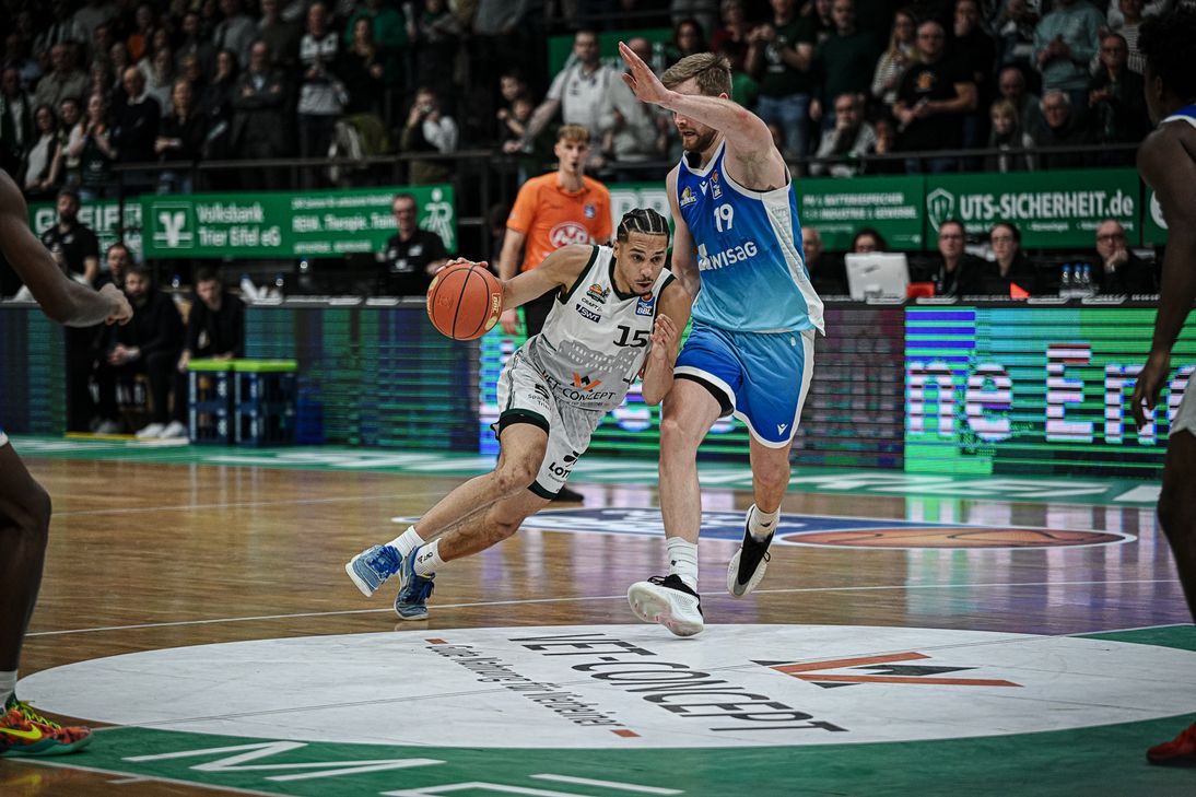 Bester Trierer Werfer war Jordan Roland mit 31 Punkten.