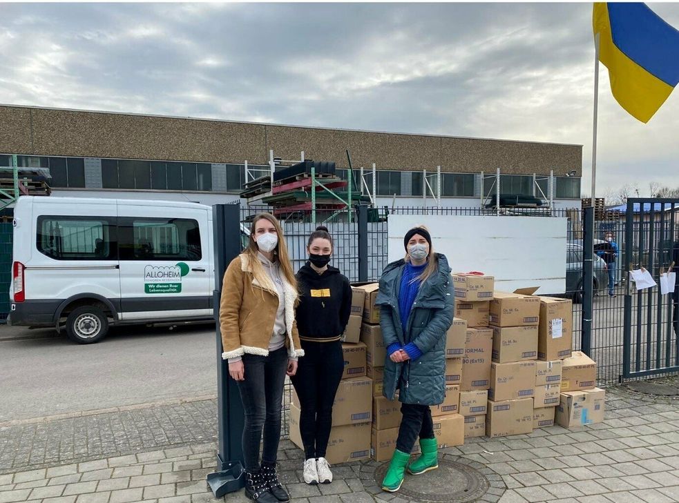 30 vollgepackte Kartons mit Hygieneartikeln vom Seniorenheim Euren gingen von Konz aus auf die Reise in die Ukraine.
