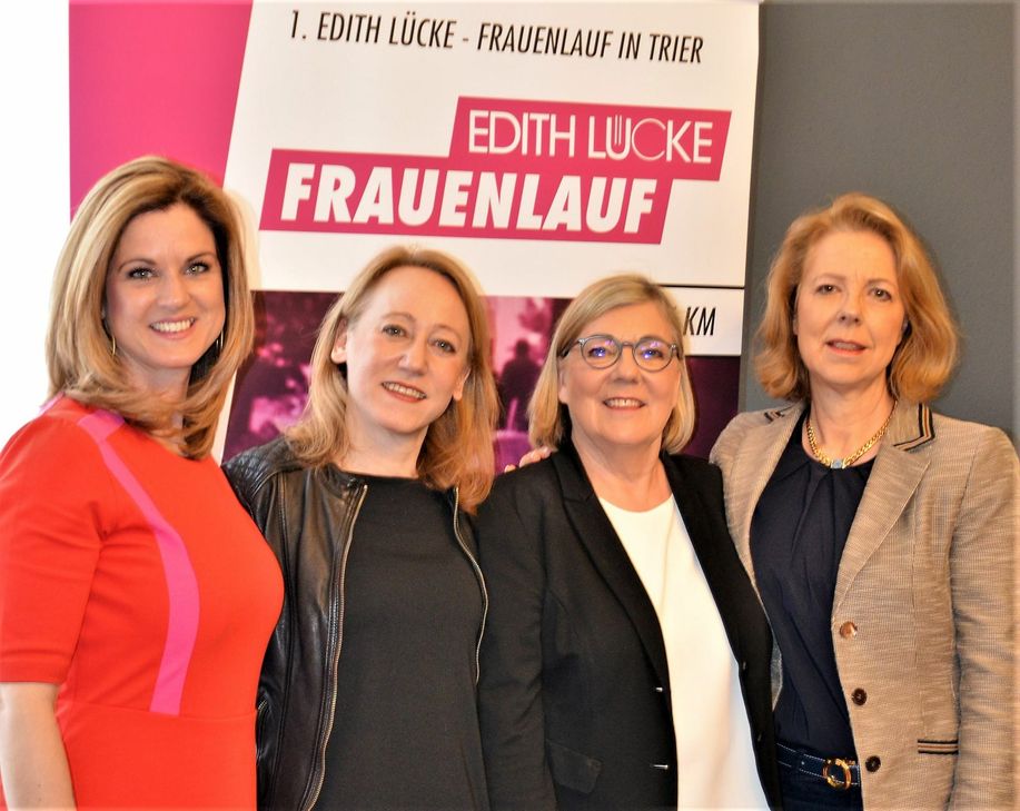 Frauenpower für den 1. Edith-Lücke-Frauenlauf (v.l.):  Nina Thonet, Silvia Günther, Namensgeberin Edith Lücke und Birgit Steil stehen für die Hauptsponsoren.
