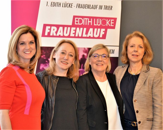 Frauenpower für den 1. Edith-Lücke-Frauenlauf (v.l.):  Nina Thonet, Silvia Günther, Namensgeberin Edith Lücke und Birgit Steil stehen für die Hauptsponsoren.