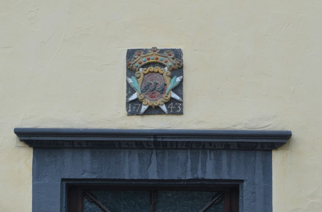 An welchem Gebäude findet man dieses Relief? Foto: Scholl