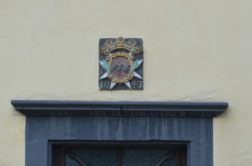 An welchem Gebäude findet man dieses Relief? Foto: Scholl