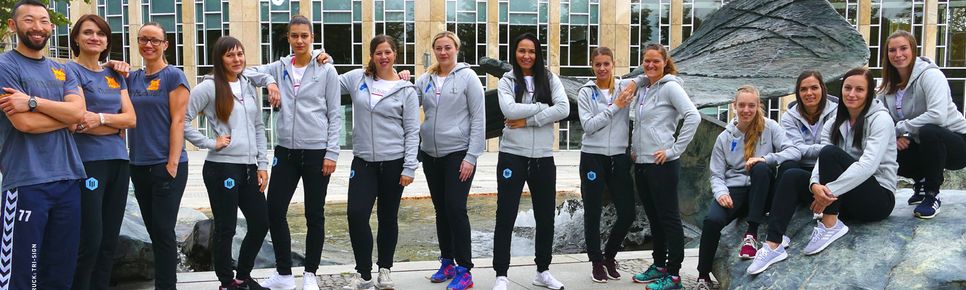Der Kader der Trierer "Miezen" für die zweite Handballbundesliga-Saison 2018/19. Foto: Miezen