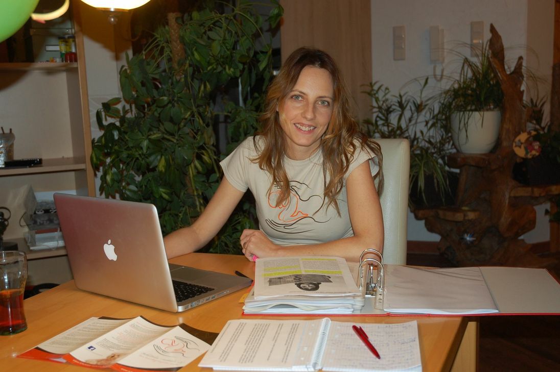 Seit sechs Jahren kämpft Daniela Kempen mit ihrem Verein Schutzlos-wehrlos gegen das Vergessen. Die Online-Gedenkstätte hält die Kinderschicksale fest.       Foto: Andreas Bender