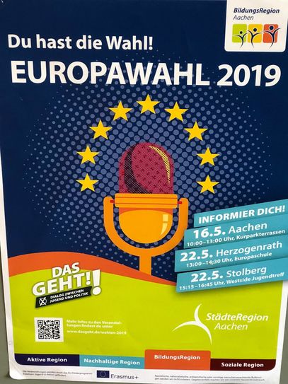 Vor der Podiumsdiskussion konnten sich die Jugendlichen auf dem Markt der Möglichkeiten auf eigene Faust informieren. Foto: T. Förster