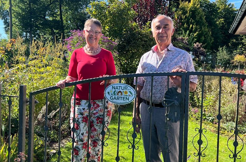 Die Familien Mehmet aus Höfen hat die »Natur im Garten«-Plakette verliehen bekommen.