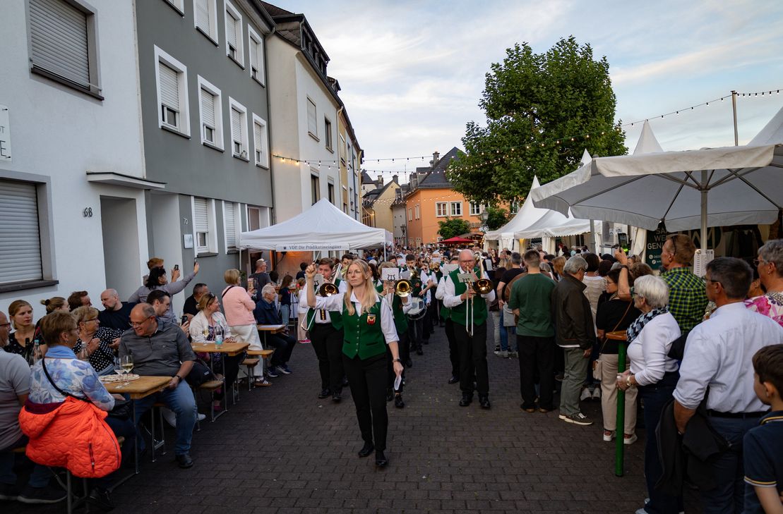 Mehr als 20 Weingüter laden zum Feiern ein.