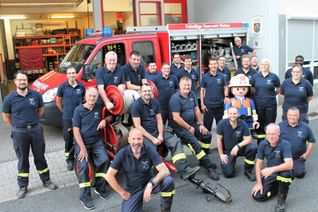 Das Team der Freiwilligen Feuerwehr Klotten hat mit einem Video für Furore im Internet gesorgt und
bereits rund 12.750 Euro eingenommen.