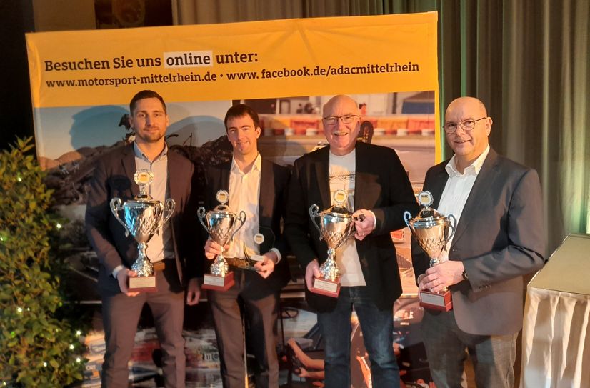V.l.n.r.: Philipp Plein (1. Platz Sprint Meisterschaft), Daniel Dichter (2. Platz Slalom-Meisterschaft und Deutscher Slalom-Meister), Ralf Butterweck und Axel Rees (2. Platz ADAC Oldtimer-Klassik)