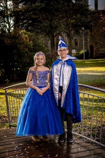 Das Kinderprinzenpaar Prinzessin Anastasia I. und Prinz Nico I. führen in dieser Session die große Narrenschar des Reinsfelder Jungvolkes an. Am Sonntag, 9. Februar,  um 11 Uhr findet ein Karnevalsgottesdienst in der Pfarrkirche Reinsfeld statt. Dazu dürfen alle Besucher –insbesondere die Kinder– verkleidet kommen. Foto: Verein