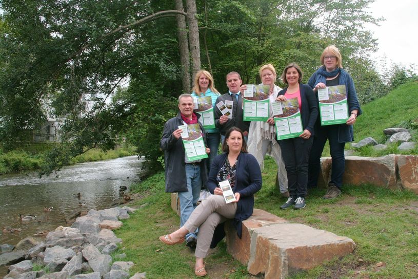 vorne: Claudia Krütten (TI Trier-Lux); v.l.n.r.: Karsten Mathar (TI Moseleifel), Ursula Pauly-Hallet (TI Bitburger Land), Hans Dieter Heck (TI Südeifel), Regina Wilhelm (TI Arzfeld).   Foto: Stadtmarketing Wittlich
