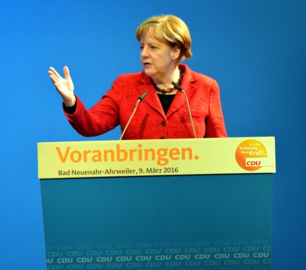 Bundesknzlerin Angela Merkel bei ihrer Rede in Bad Neuenahr.