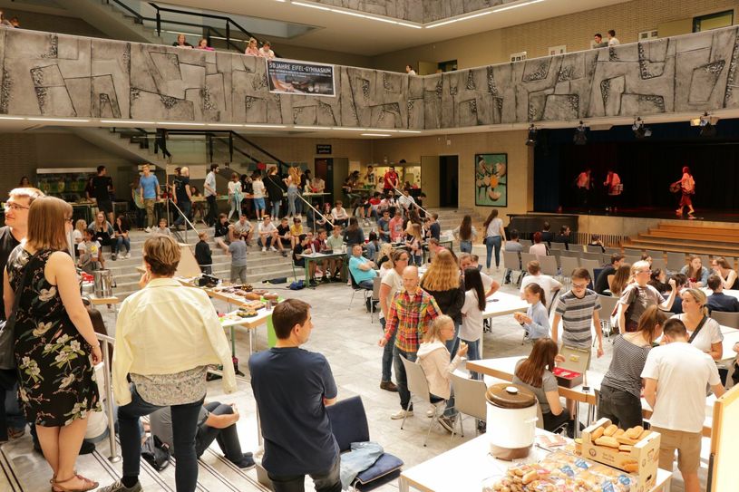 Blick in das Atrium der Schule. Foto: Irina Flohr