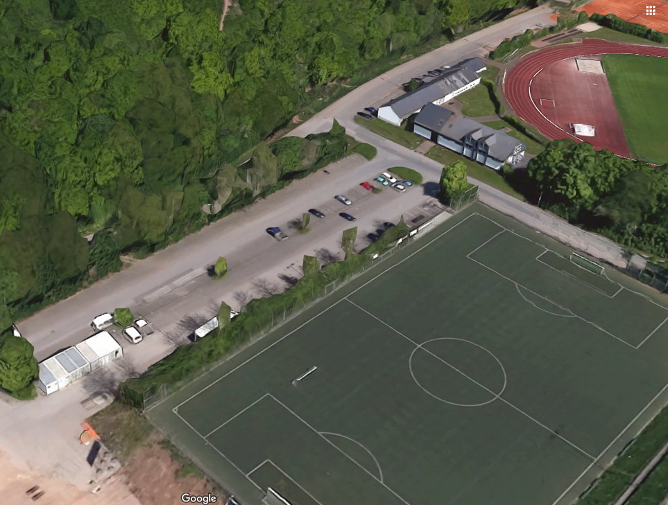 Auf dem Parkplatz des Saar-Mosel-Bades in Konz wird ab kommender Woche Schnellgetestet werden. Foto: Google Maps