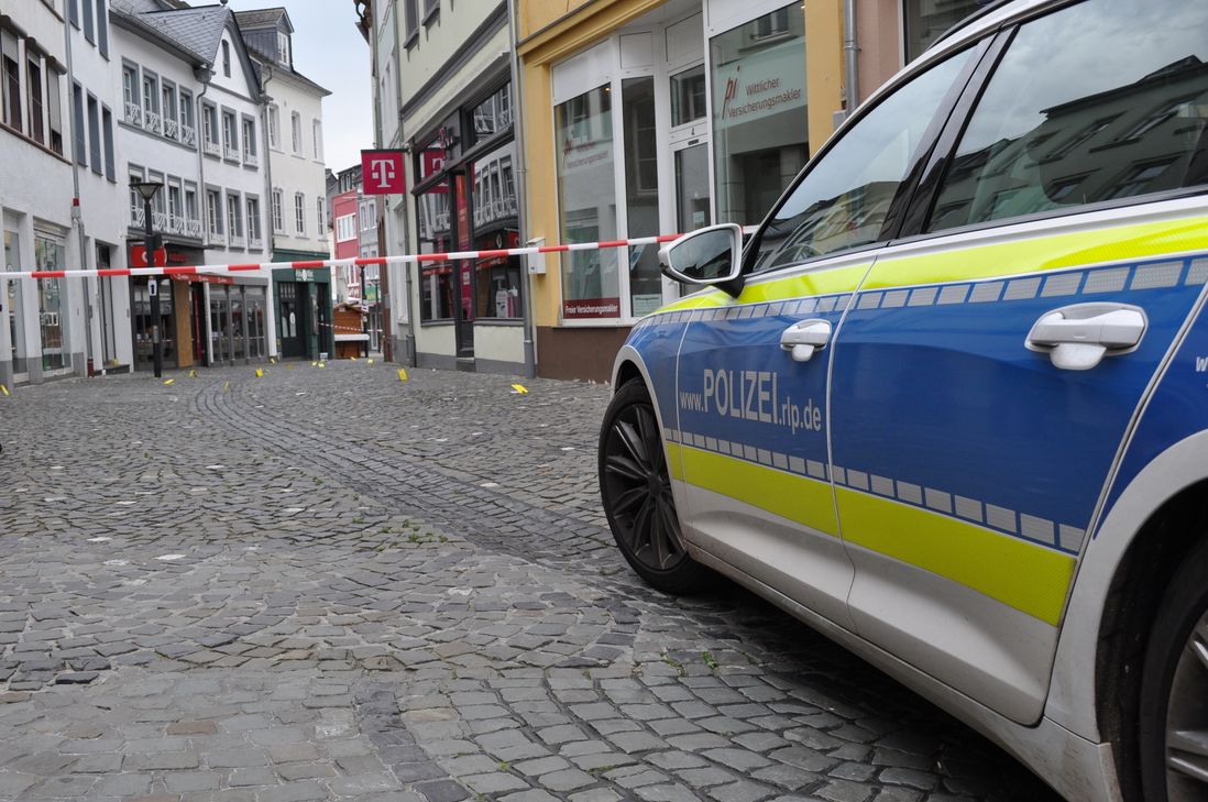 Wegen Ermittlungsarbeiten der Kriminalpolizei war die Wittlicher Altstadt am Samstag Nachmittag gesperrt. Nach einer Krisensitzung hat die Stadtverwaltung "schweren Herzens" entschieden, die Säubrennerkirmes nicht abzusagen.