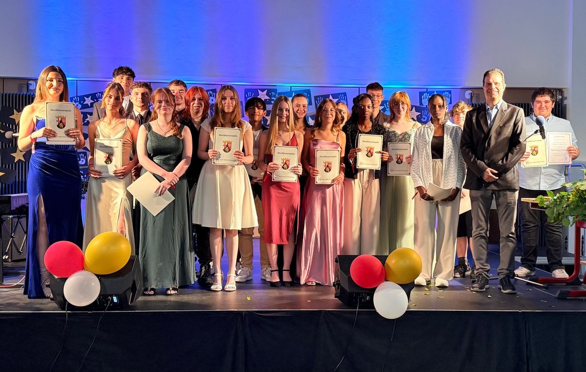 Die Klasse 10a mit Klassenlehrer Herr Jacobs.