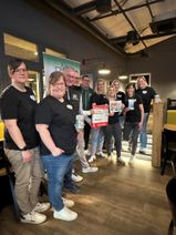 Die „VOR-TOUR der Hoffnung“ ist am Samstag, 25. Juli, in Mendig zu Gast. Der KC Mennijer Pegelclub konnte im Rahmen eines Info-Abends schon jetzt einen Spendenscheck in Höhe von 300 Euro für die „VOR-TOUR der Hoffnung“ überreichen.