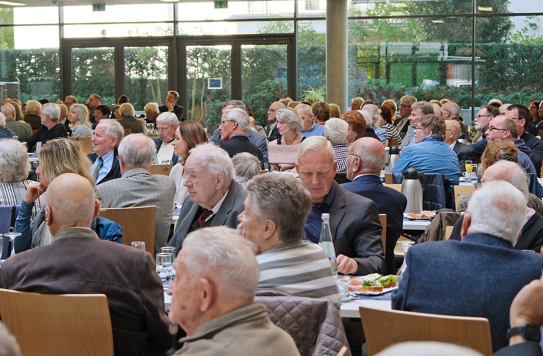 Gute Stimmung und viel Erfahrung: Die insgesamt 211 Meisterjubilare brachten exakt 12.565 Jahre Meistererfahrung mit zur Meisterfeier der Handwerkskammer Koblenz.