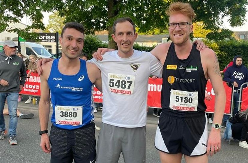 TOP DREI beim Trierer Firmenlauf 2023: Yannik Erz (1./Hochschule Trier), Yannik Duppich (3./Physio &amp; Training Schmitz-Duppich Daun), André Ramisch (2./CITY SPORT Trier)