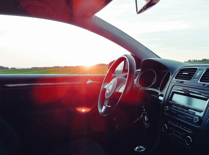 Aktuell dauert es bei der Stadt bis zu drei Wochen, um einen Termin zur Zulassung eines Fahrzeugs zu erhalten.  Foto: Julian Hochgesang