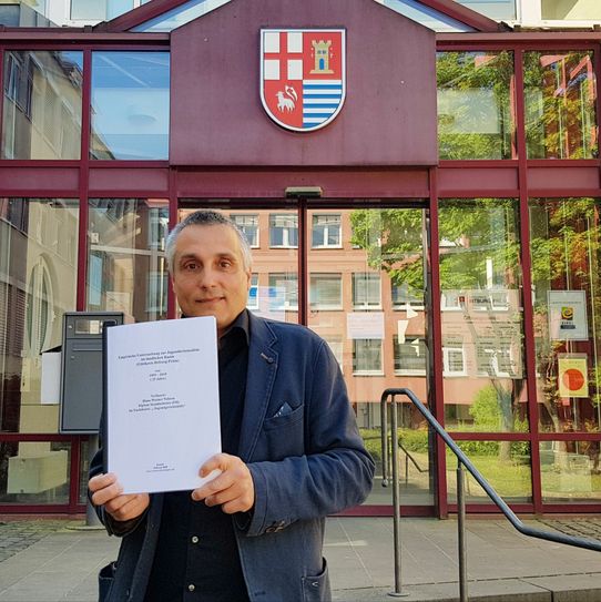 Diplom-Sozialarbeiter Hans-Werner Nehren hat in einer Studie die Entwicklung der Jugendkriminalität im Eifelkreis dokumentiert. Foto: Kreisverwaltung