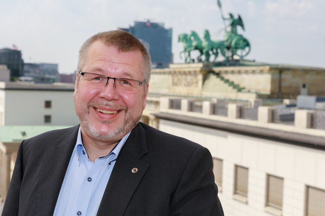 Dr. Joe Weingarten und Antje Lezius fordern von Verkehrsminister Scheuer eine bessere Verkehrsanbindung des Ökomparks Heide-Westrich.
