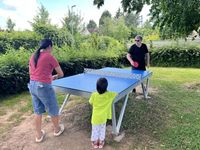 Auf dem neuen Mehrgenerationenplatz in Broich kann man Tischtennis, ...