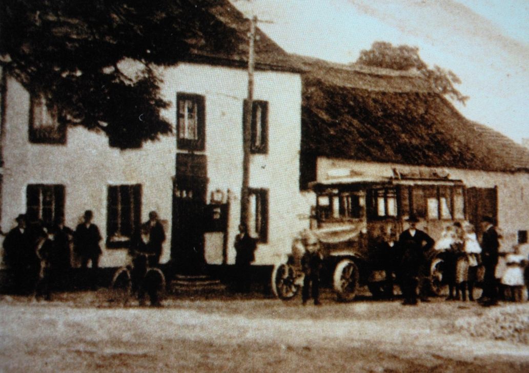 Die "Posthalterei", auch "Poststation" genannt, in Lichtenborn, ca. 1900