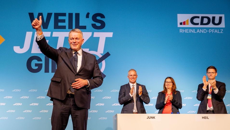 Gordon Schnieder aus Birresborn  wurde von 99,5 Prozent der Delegierten auf Platz 1 der Landesliste gewählt.