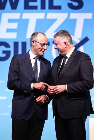 Unterstützung zum Wahlklampfauftakt aus Berlin: Bundeskanzler Friedrich Merz kam zum Parteitag nach Morbach.