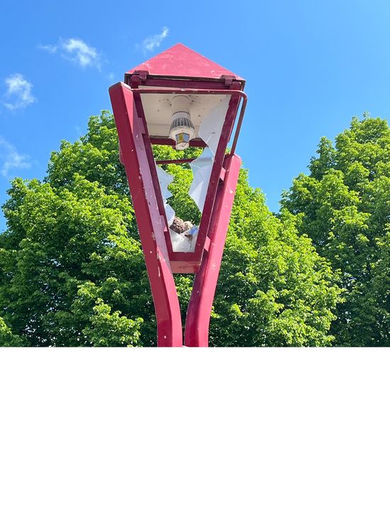 Beschädigte Laterne.