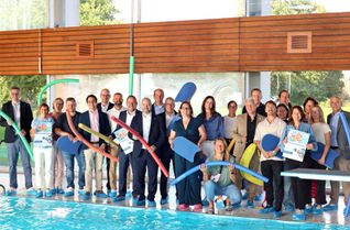 Rund 2.000 Kinder erhalten im Rahmen der Schulschwimmwochen zusätzlichen Schwimmunterricht.