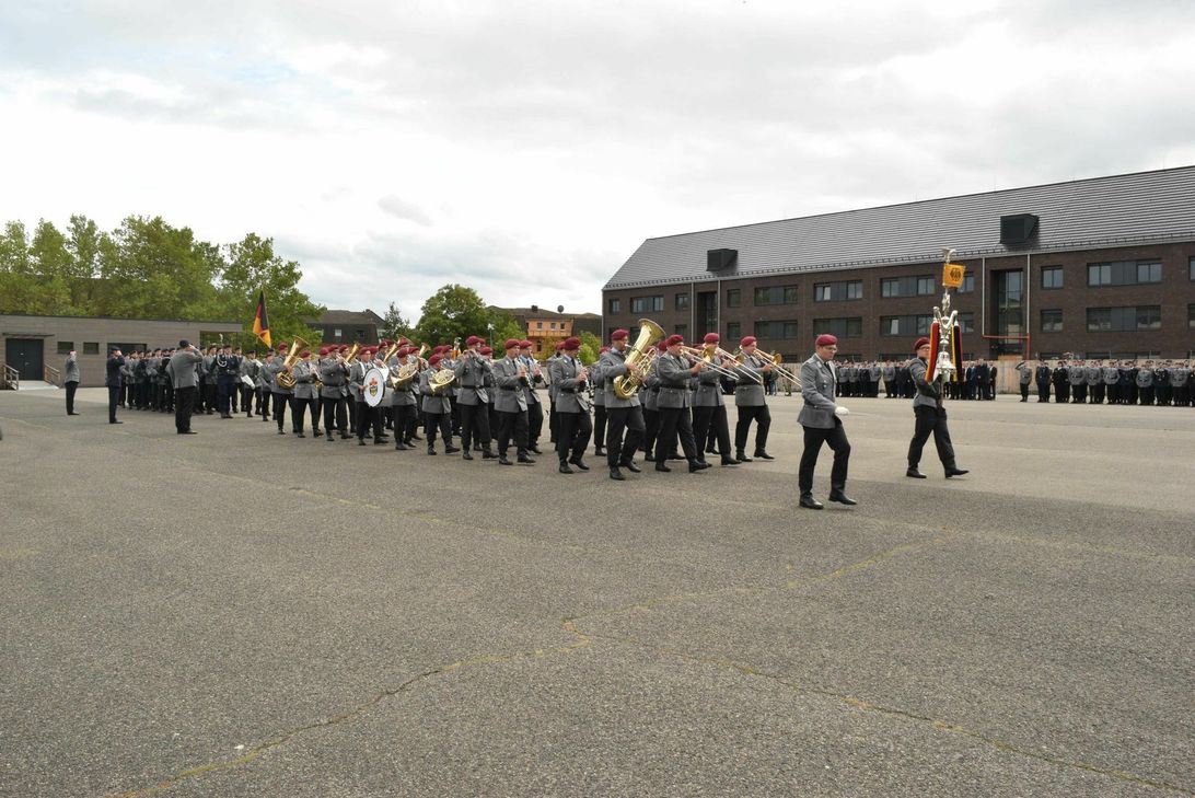 Das Heeresmusikkorps Koblenz spielte anlässlich des Übergabeappells. Foto: Scholl