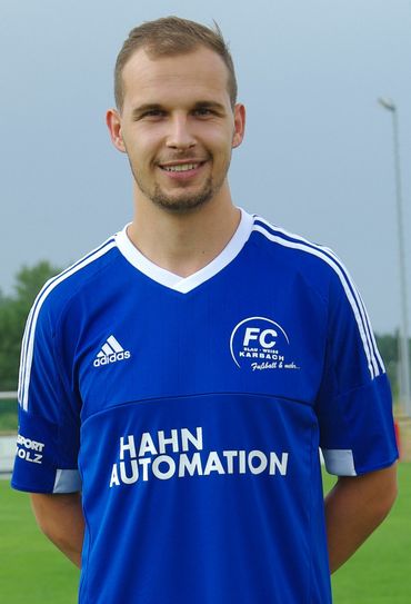 Yanik Rinker hatte mit einem Elfmeter die Chance zum Ausgleich, am Ende aber blieb es beim 2:3 für Alfter. Am kommenden Samstag trifft der Stürmer auf seine früheren Mannschaftskameraden vom TSV Schott Mainz.