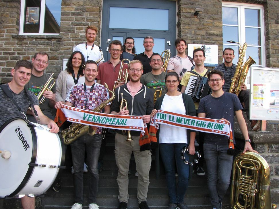 Mit der Gestaltung des Benefizkonzertes unterstützt die Band »Vennomenal« die Simmerather Hilfsaktion. zu erleben sind die Musiker am Samstag, 17. Oktober, ab 18 Uhr auf dem Rathausplatz. Foto: Lauscher