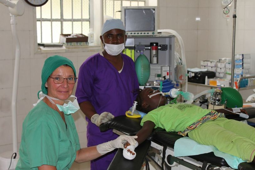 Unter extremsten Bedingungen hat Ruth Breuer den kranken und mittellosen Menschen in Sierra Leone geholfen - und wird es im November wieder tun.