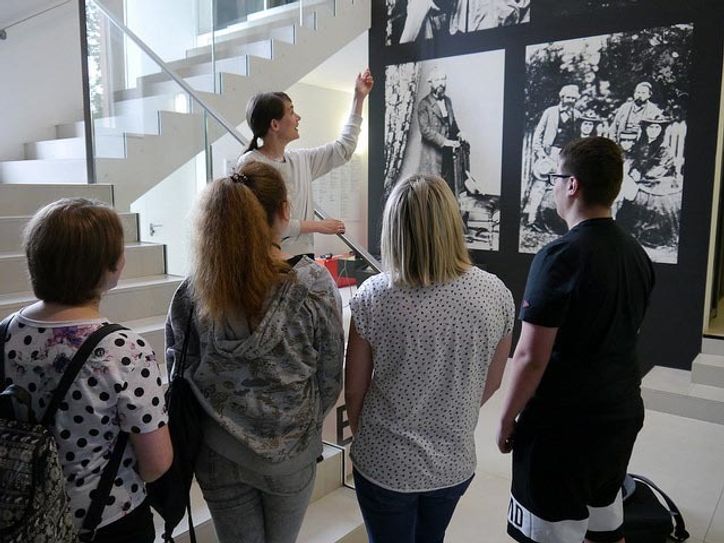 Junge Besucher in der Landesausstellung. Foto: FF