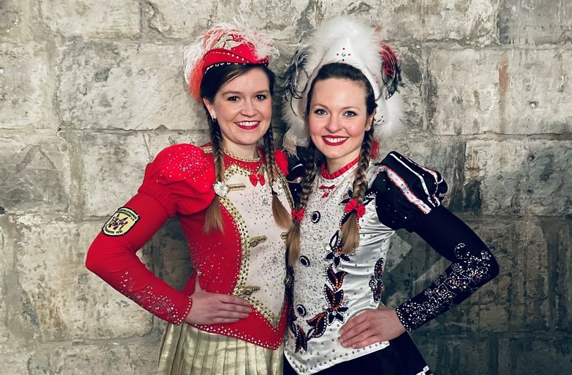 Anne Maaßen und Nadine Neubacher waren als Tanzmariechen mit Akrobatik und Ausstrahlung über Jahre die Aushängeschilder der Karnevalsfreunde Lammersdorf. Beim Familienkarneval am Tulpensonntag haben sie ihren letzten gemeinsamen Auftritt.