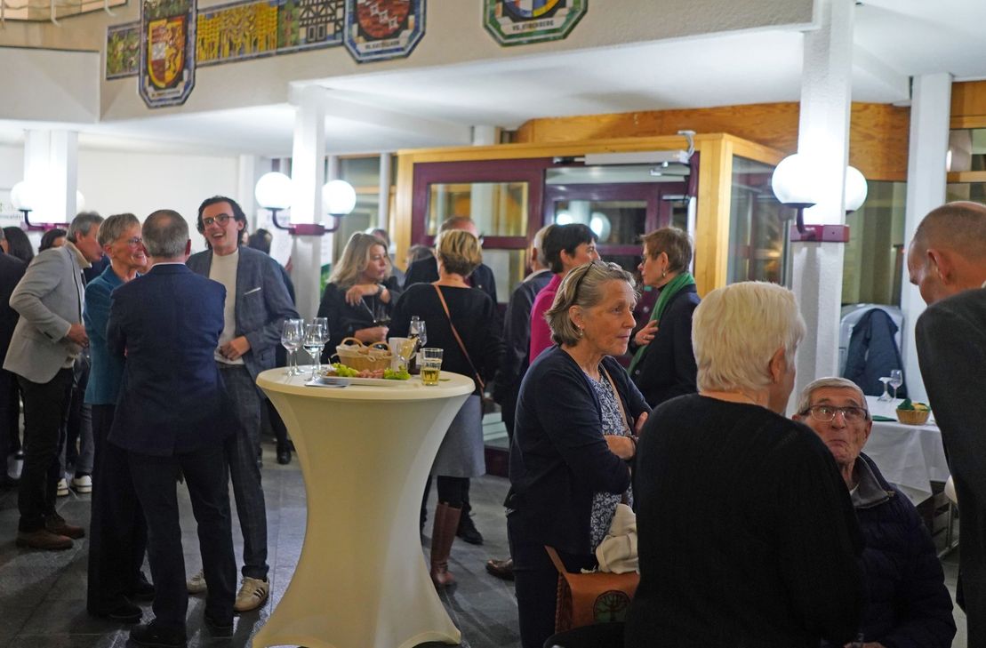 Der Empfang im Foyer.