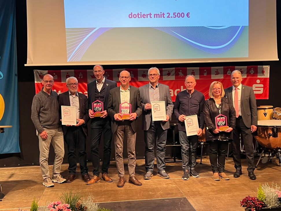 Krippenweg Steckenborn, Dorfladen Rollesbroich und Bauernmuseum Lammersdorf wurden von Bernd Goffart mit dem Heimatpreis ausgezeichnet.